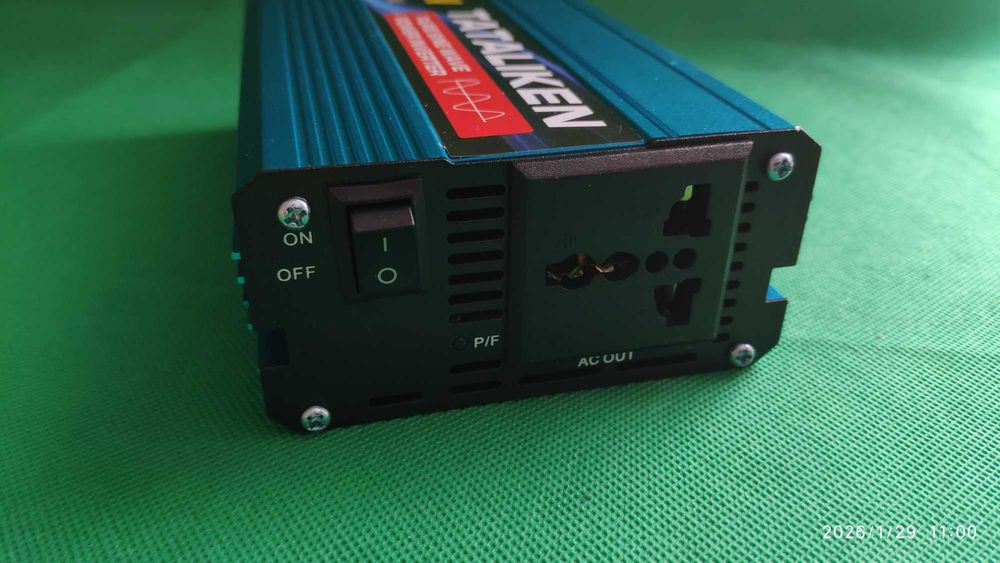 Інвертор 12 В на 220 В потужність 1600 вт чистий синус