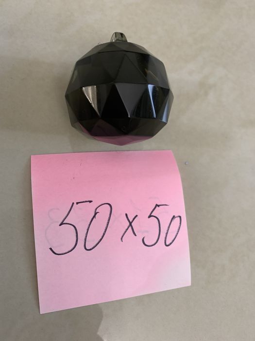 Гарна люстра на вісім ламп