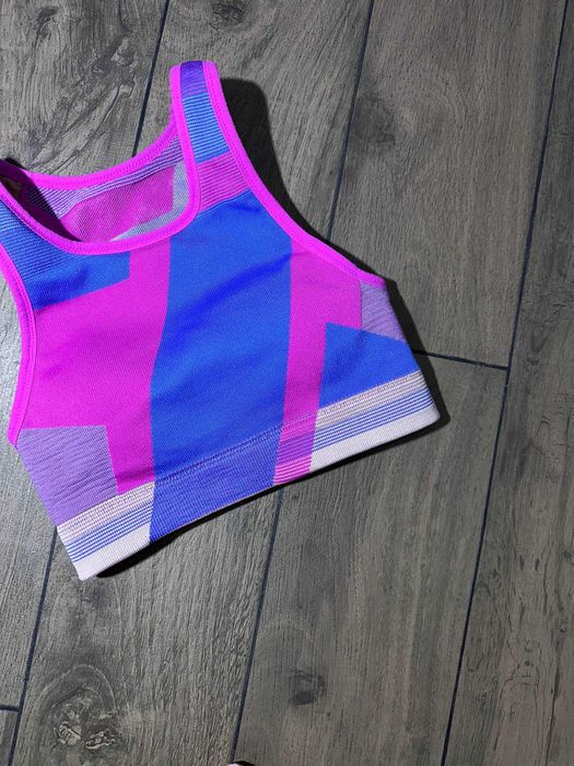 Жіночий спортивний топ Nike dri fit розмір  S