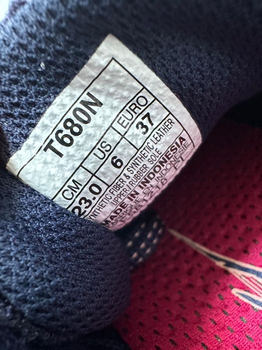 Nowe sneakersy sportowe ASICE granatowe 37