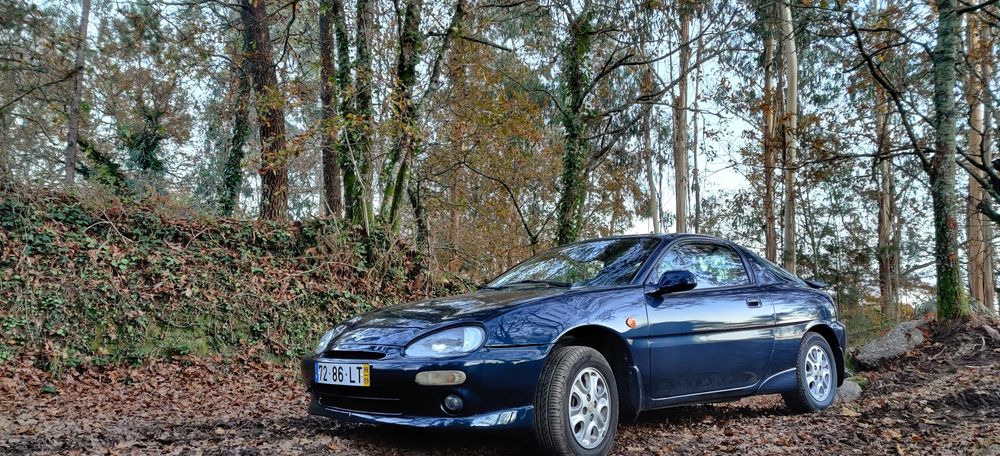 Mazda MX-3 Pré clássico