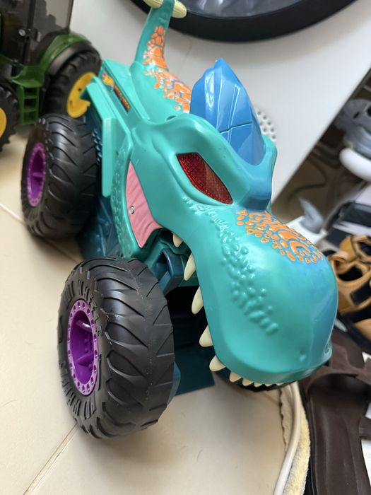 Мега Монстр Трак Хот Вілс Hot Wheels Monster Trucks / автовоз / великі машини / робот