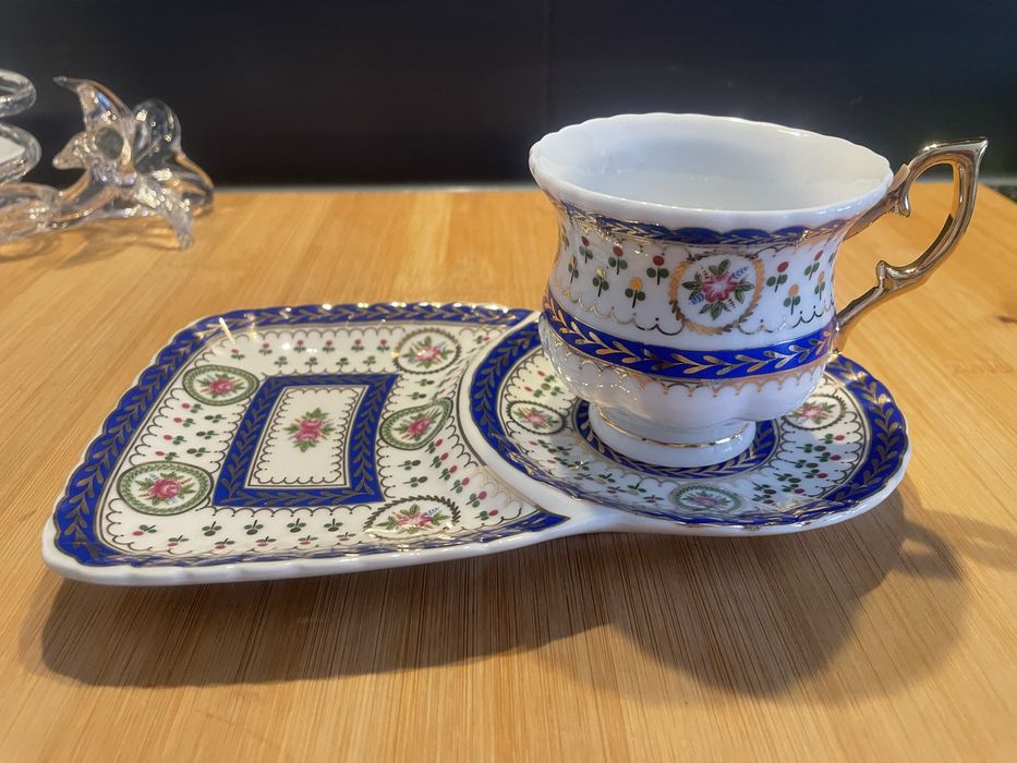 Chavena com prato de cha