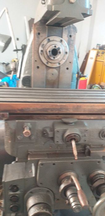 narzędziowa frezarka do metalu