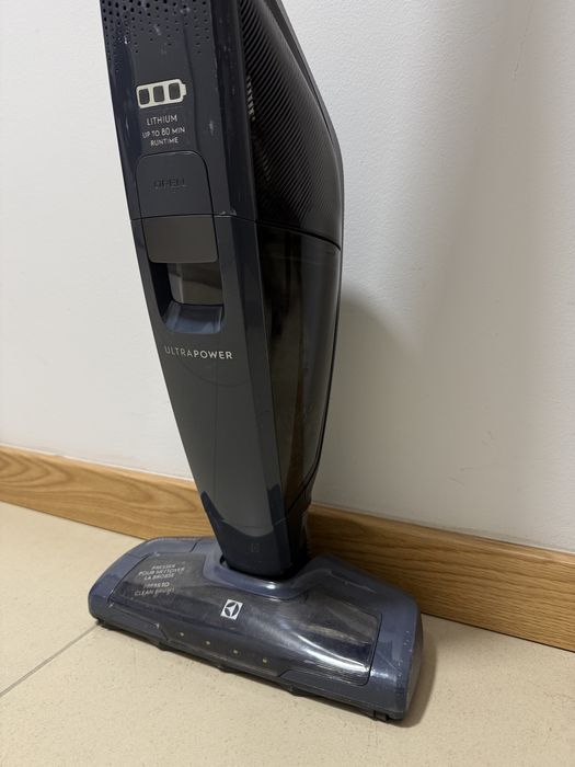 Aspirador Vertical Eletrolux