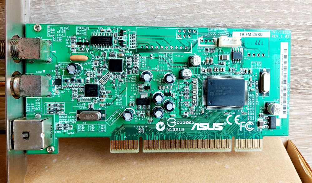 Placa TV FM Asus TV-7135LP PCI
