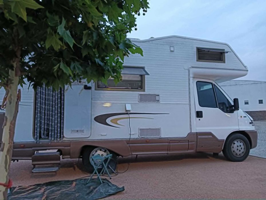 Autocaravana Fiat Ducato 2.5TDI 6Lugares