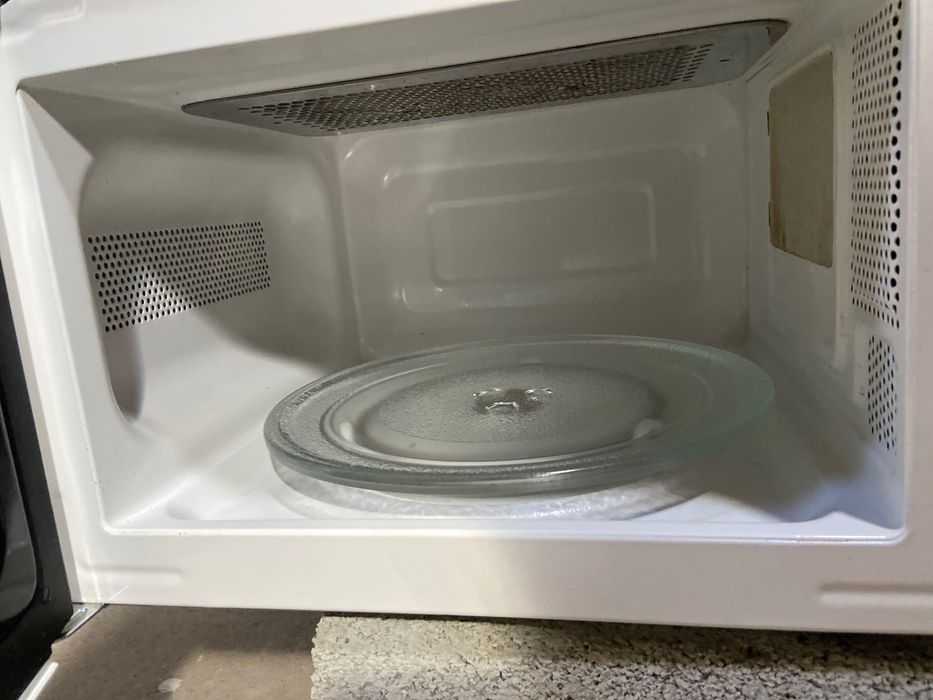 Microondas pouco usado