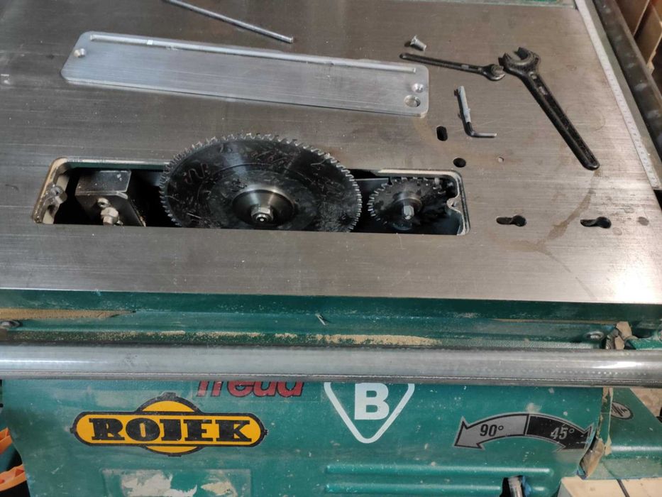 Piła formatowa z podcinaczem PK 300 marki "Rojek"