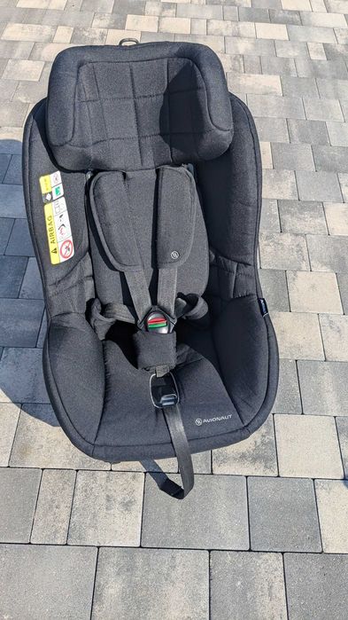 Fotelik samochodowy Avionaut Aerofix z bazą ISOFIX