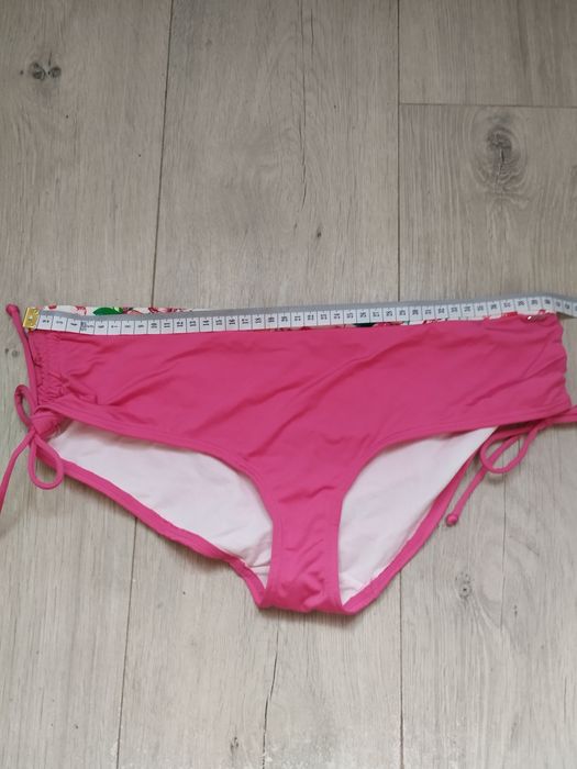 Change dół od kostiumu kąpielowego dwuczęściowego różowy i kwiaty