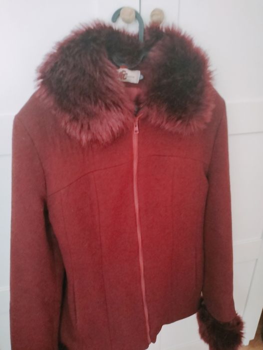 Płaszcz zimowy ozdobne futro