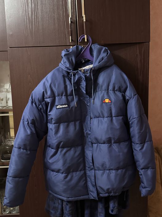 Продам Куртку Ellesse
