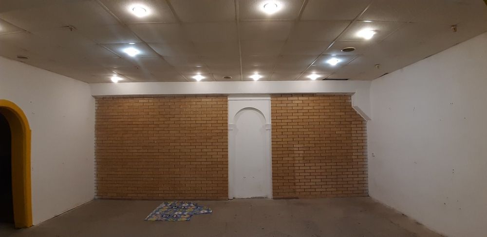 Оренда  приміщення 270м2 (100грн/м2) на Ринку "НИВА" ( ел.17КВТ)