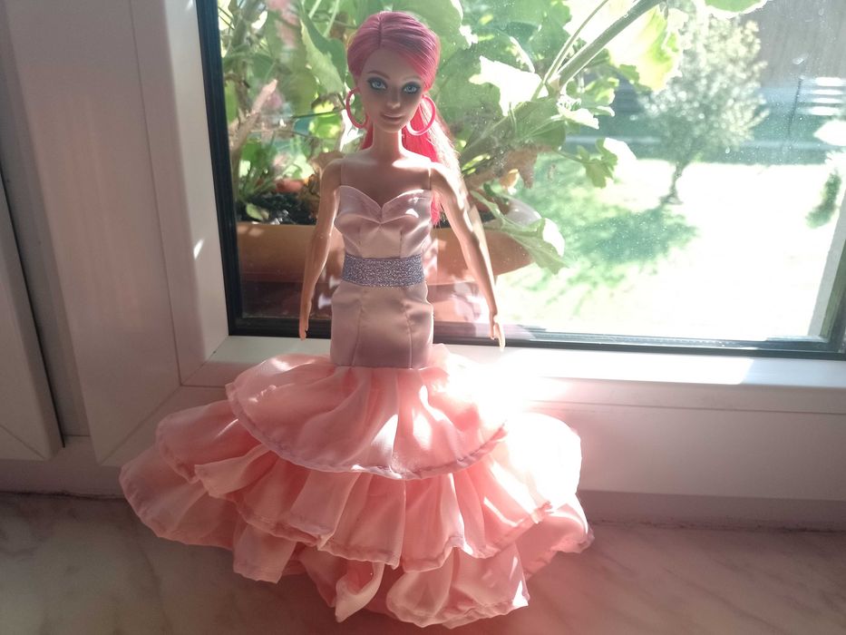Sukienka dla lalek Barbie