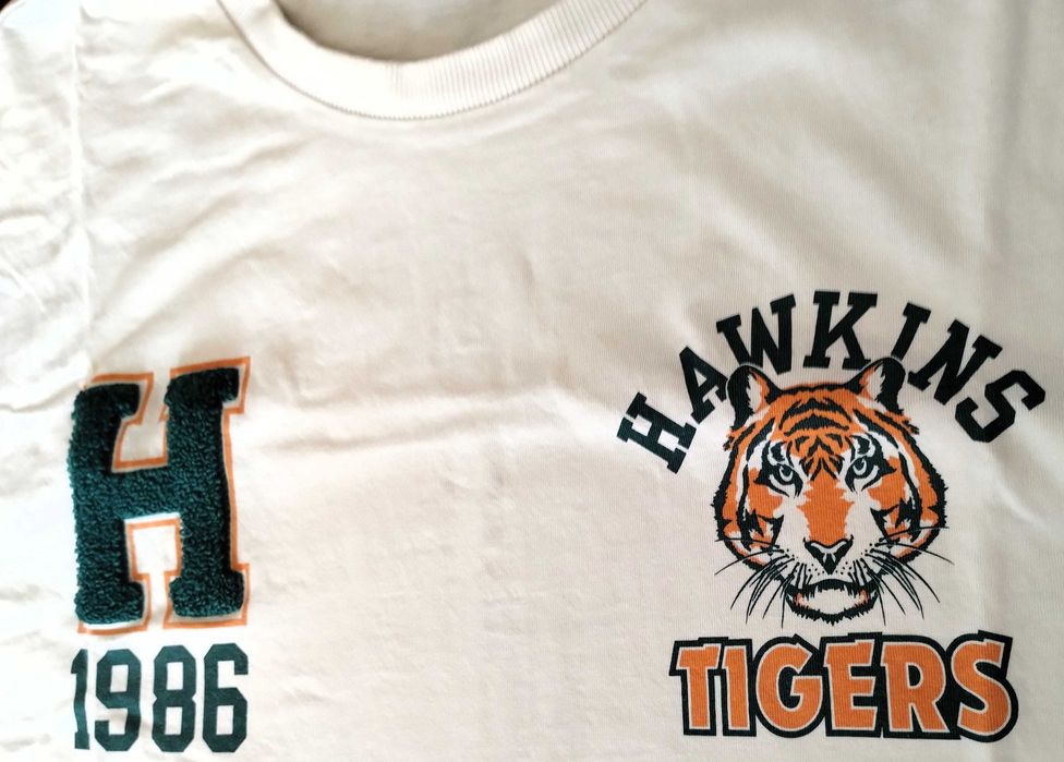 T-Shirt XL Stranger Things 1986 Hawkins Tigers XL