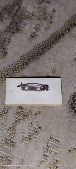 Sprzedam przypinkę z lat 80 oryginalna solidarność