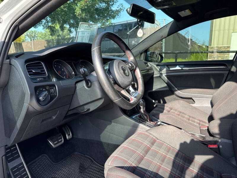 2017 Volkswagen Golf GTI S