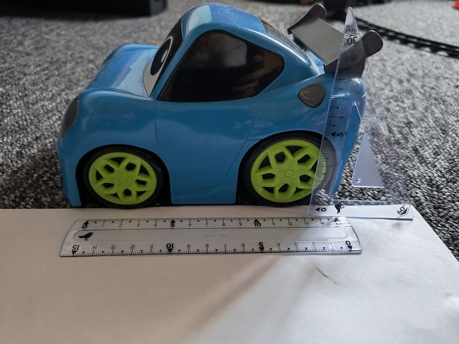 Auto zabawka, świecąca