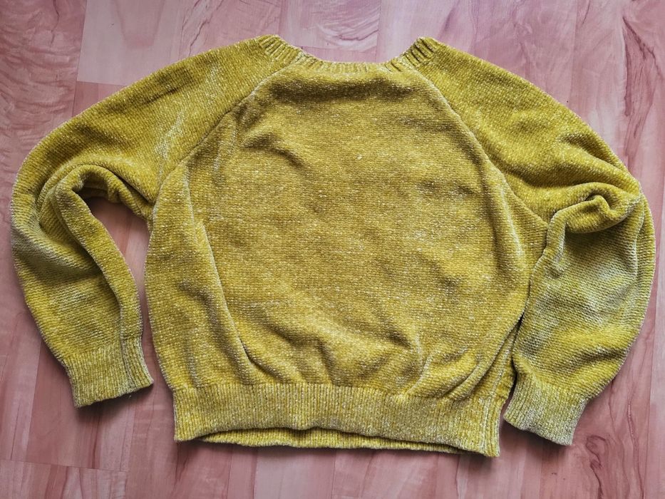 Sweter 128 ciepły milutki jak nowy bluza żółty benetton bluzka