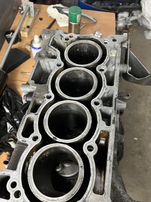блок цилиндров Renault Nissan Mercedes 1,2TCE H5F HR12DDT HRA2DDT M200 110112878R 110102070R