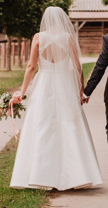 Piękna, klasyczna suknia ślubna