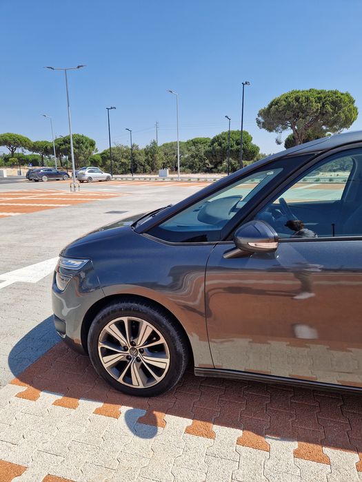 Citroen C4 Grand Piccaso 7 lug Diesel Automatico foto 3