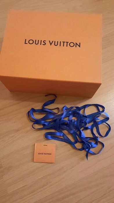 Брендові коробки, бірки