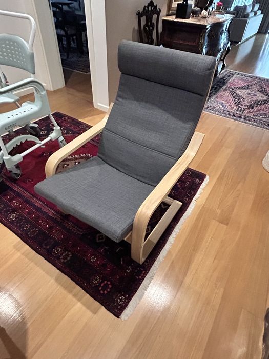 Cadeirão POÄNG, do Ikea em perfeito estado, com pouco uso.
