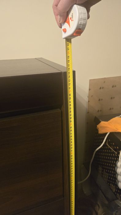 Komoda w kolorze ciemnego brązu