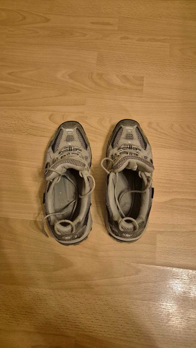 Sprzedam używane buty damskie North Face 37