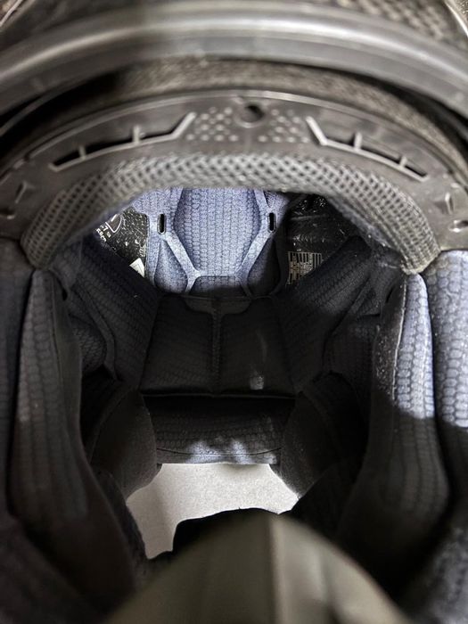 Scorpion ADF-9000 Air Carbon