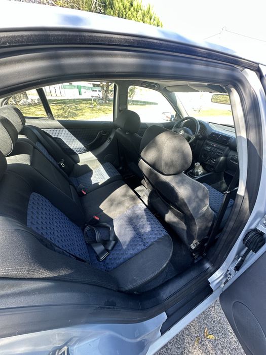 Seat Toledo 1.9 tdi 110 CV — photo 5