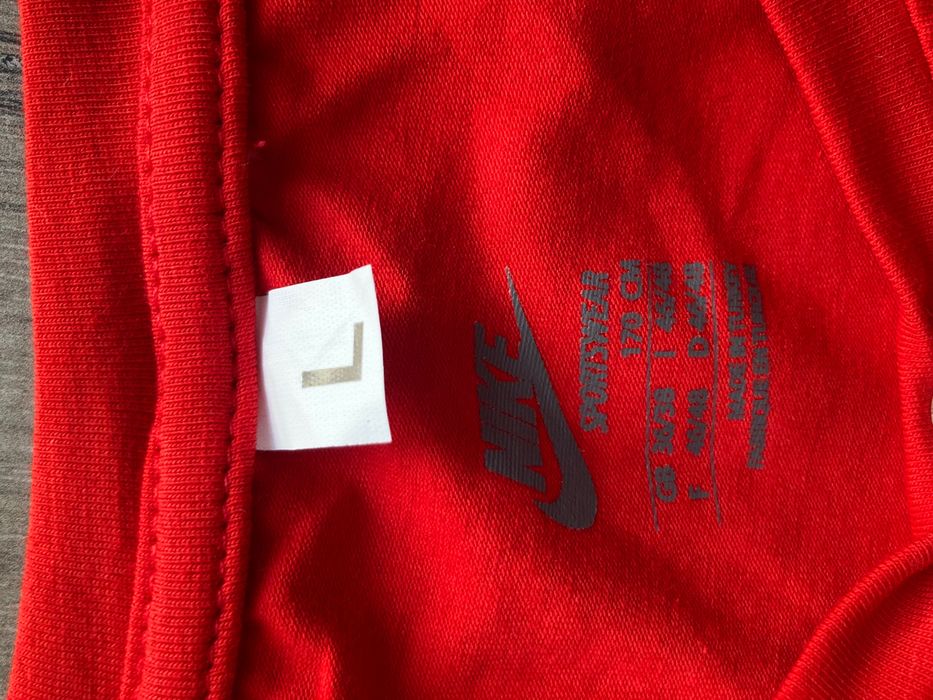 Nowy T-shirt Nike L