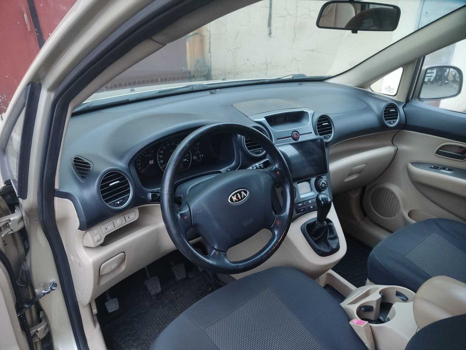 Продам KIA Carens