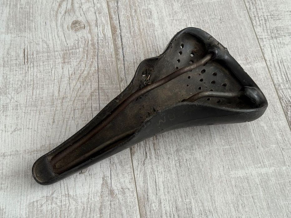 SAD14	Siodełko rowerowe San Marco BMX czarne