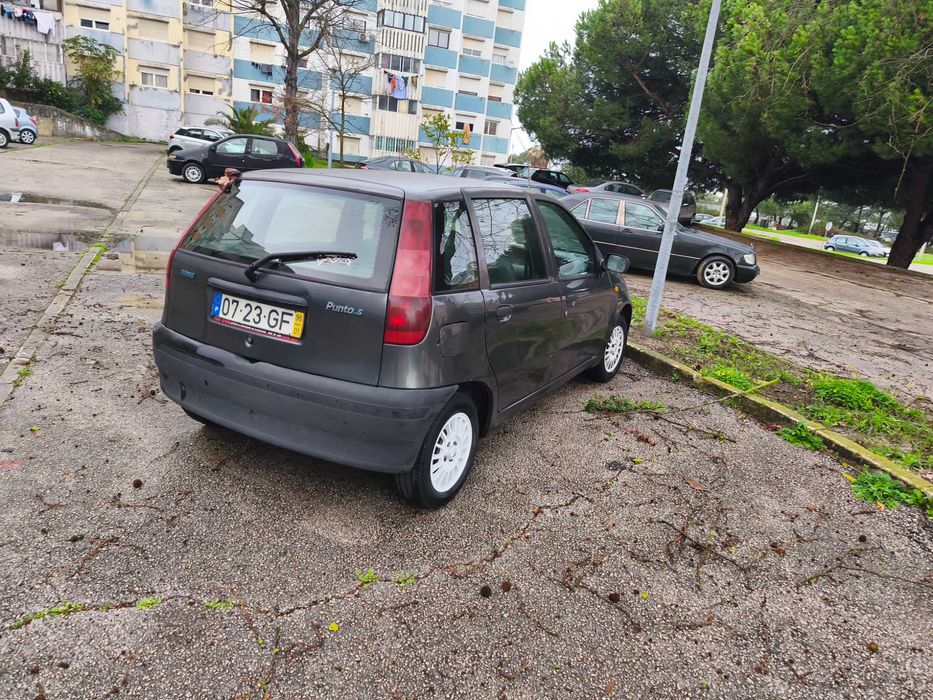 Carro a preço de sucata
