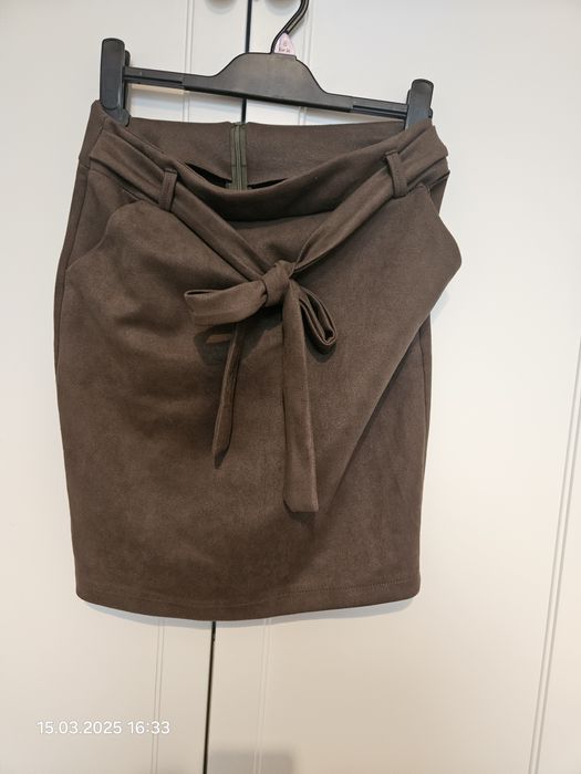 Spódnica khaki zamszowa