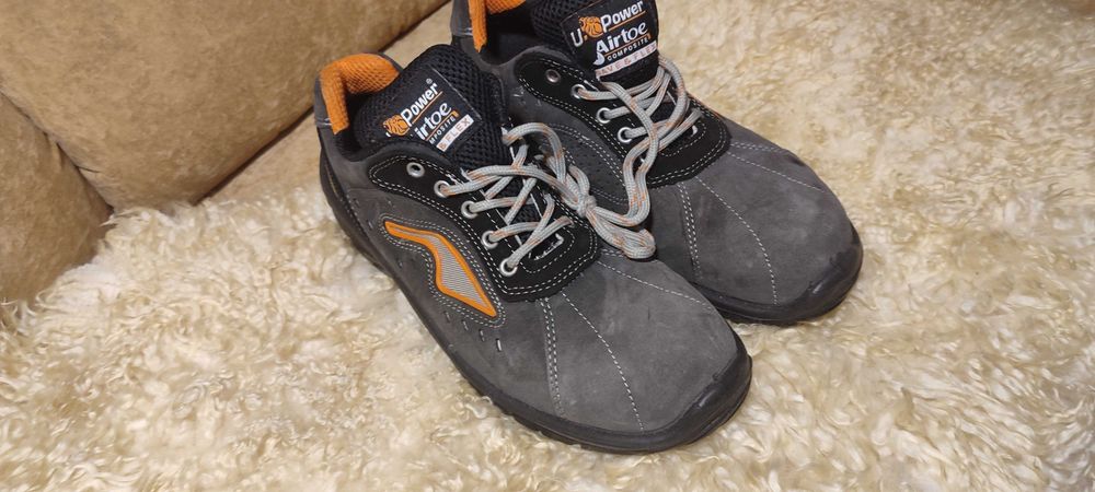 Ботинки черевики з металевим носком