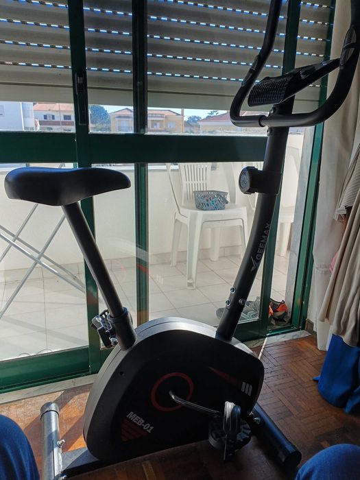 bicicleta estática GEEMAX