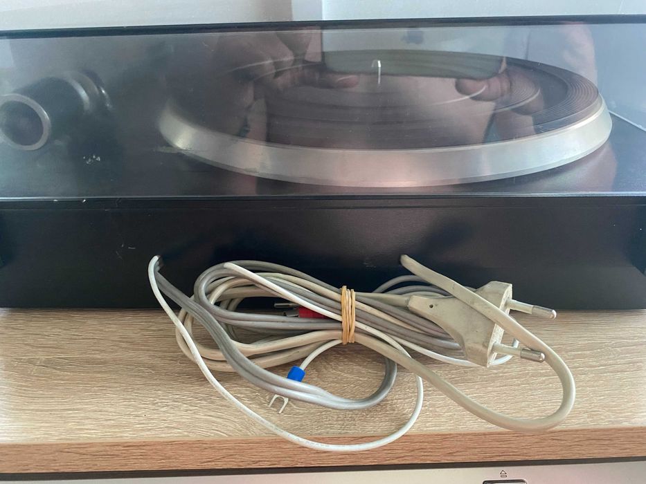 Gramofon PHILIPS 677 Direct Control