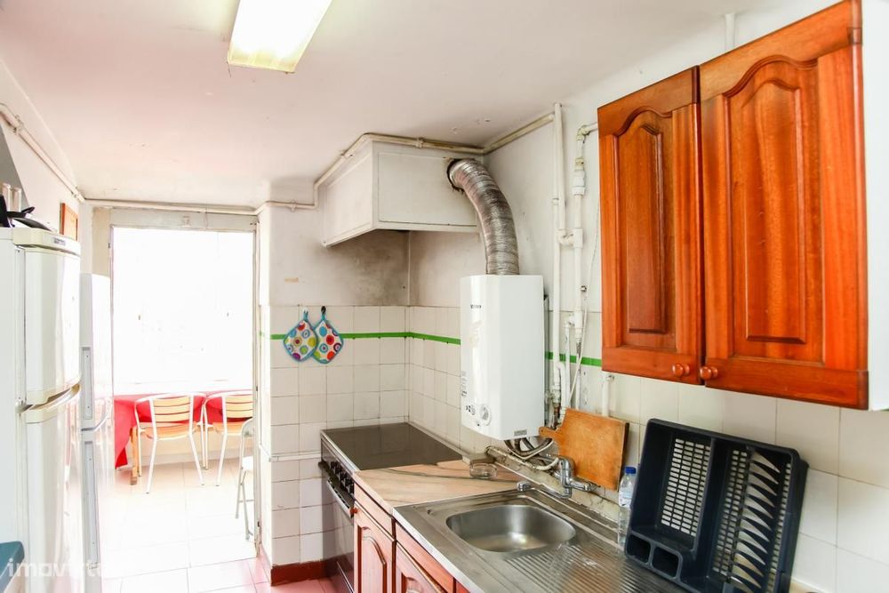 Quarto - localizado em Montes Claros Coimbra