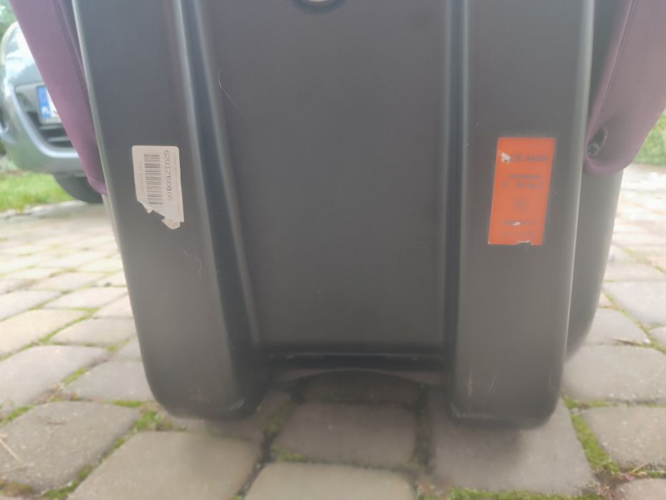Fotelik samochodowy Recaro Young Sport Hero (9-36 kg)