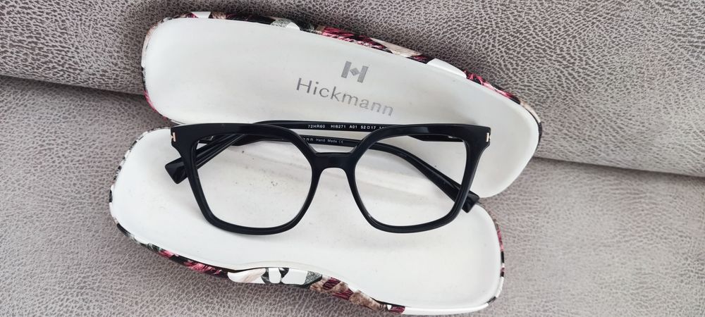 Armação de óculos Hickmann originais em bom estado