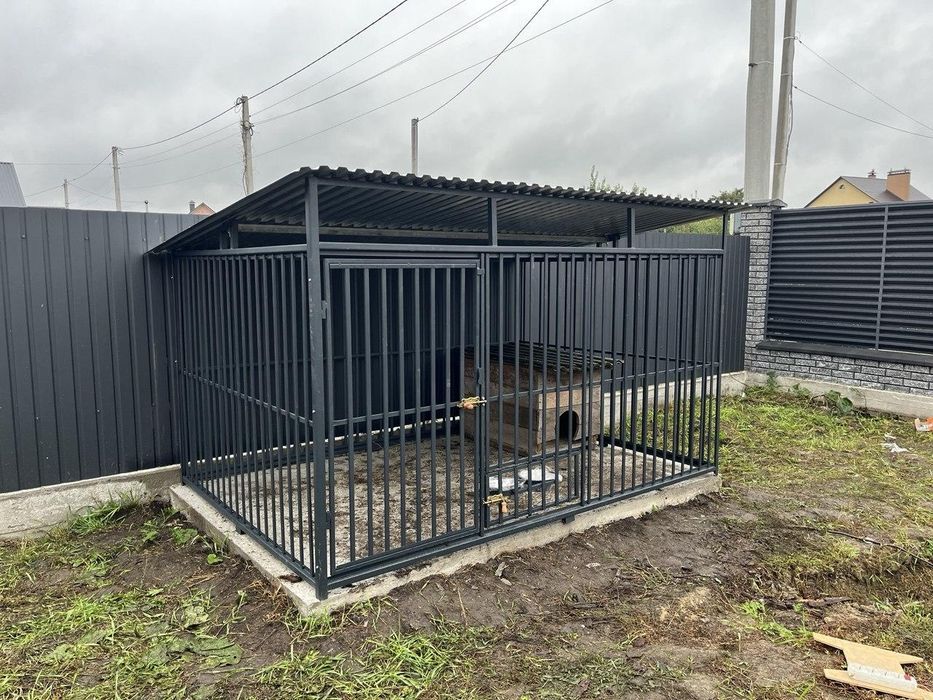 Вольєр загорожа, загін, обгороджене будка  для собак