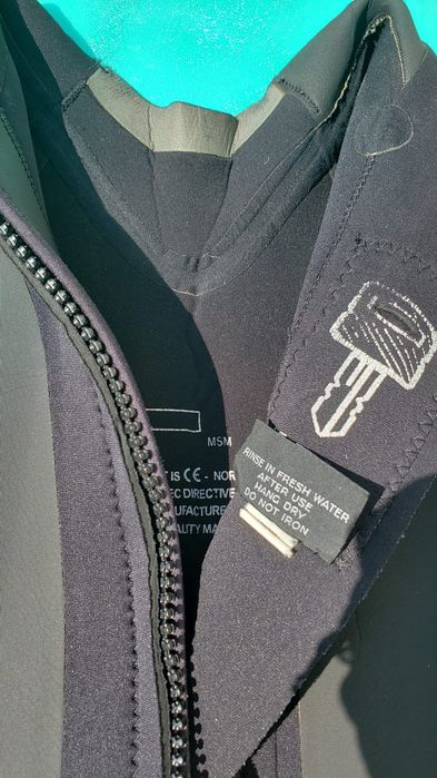 Fato de surf SOLA. 4/3 MSM