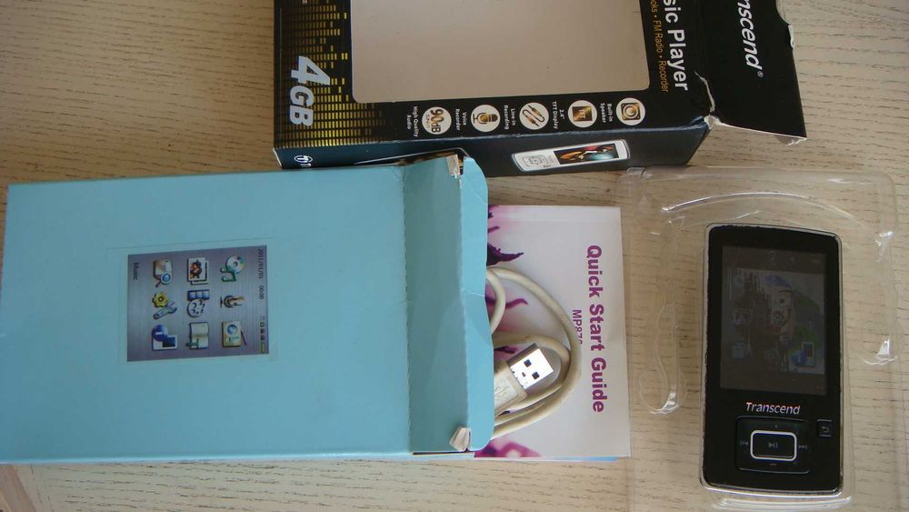 TRANSCEND MP870 Digital Music MP3 MP4 Player FM Radio 4GB плеер