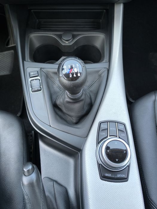BMW 116d 5p 5 lug