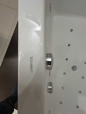 Wanna DURAVIT z hydromasażem i obudową ciemny brąz