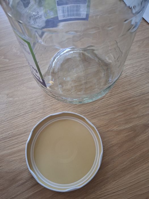 Duży słoik 2.5 litra.